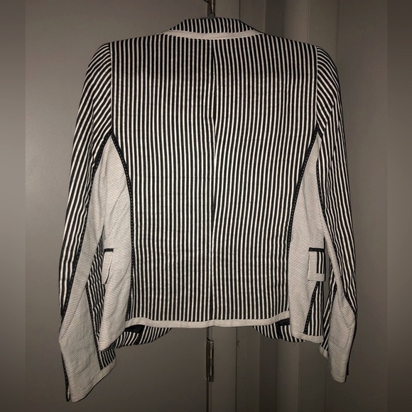 Zara Womens Black and White Blazer with Pindot Contrast Trim - Picture 2 of 6